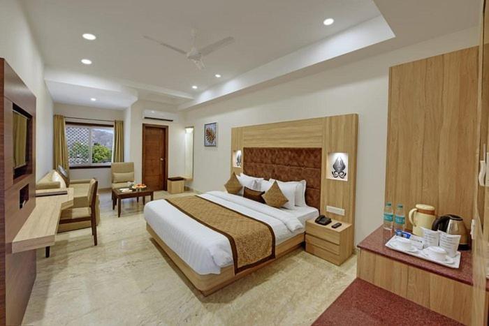 Hotel The Infinity Near Delhi Airport New Delhi Bagian luar foto