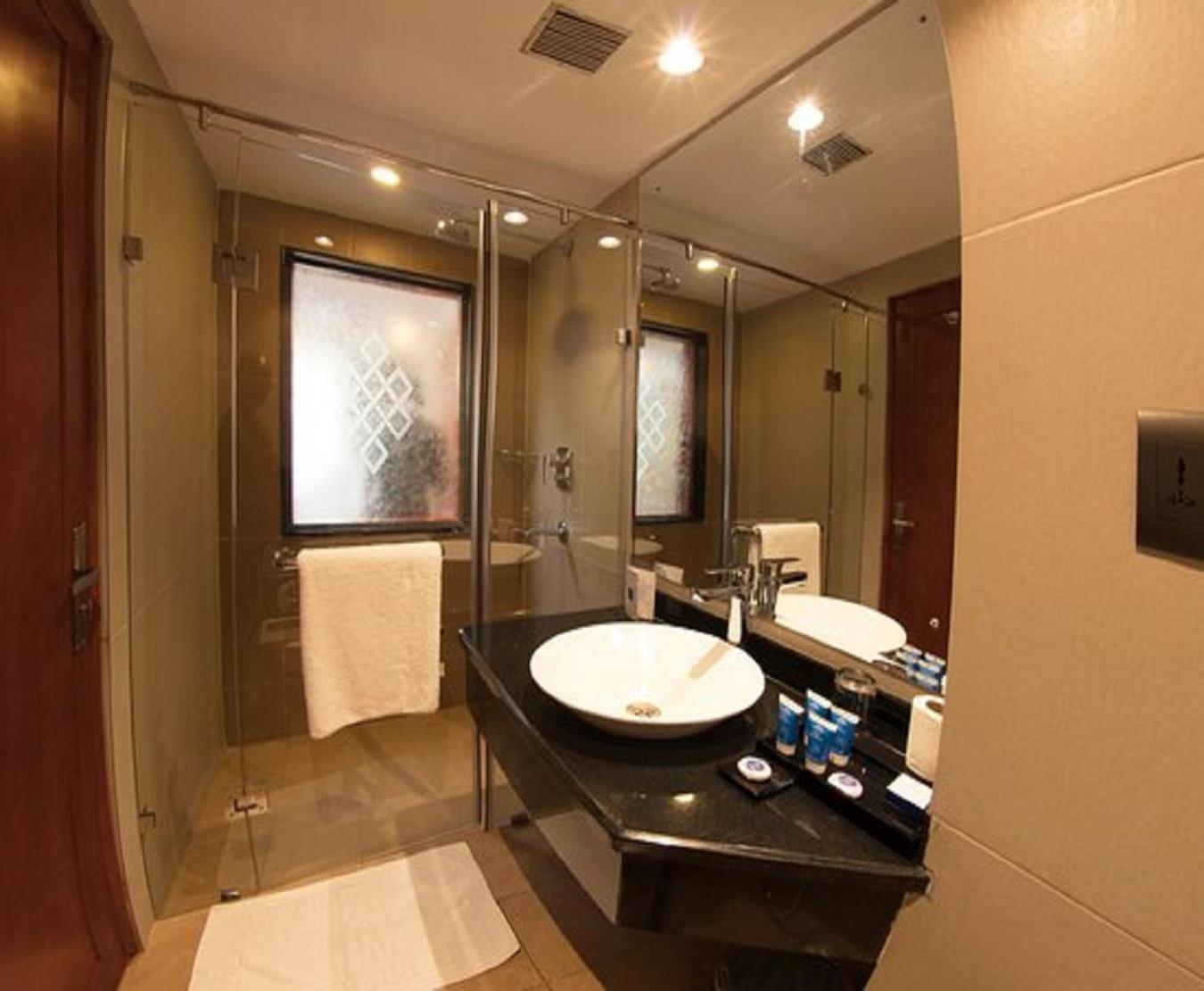 Hotel The Infinity Near Delhi Airport New Delhi Bagian luar foto